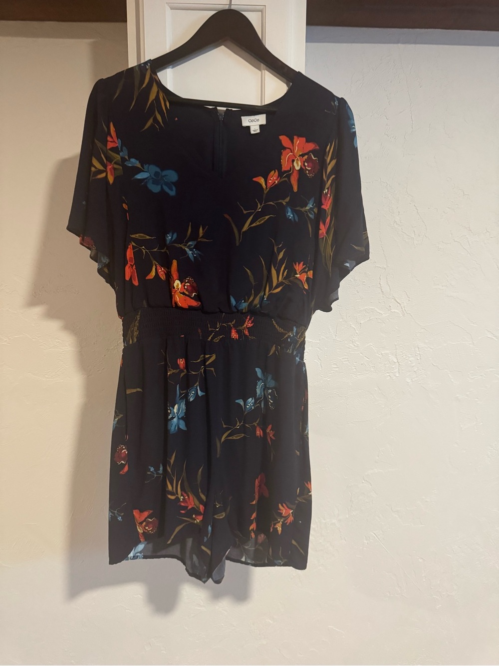 CeCe flutter sleeve women’s large shorts romper navy floral